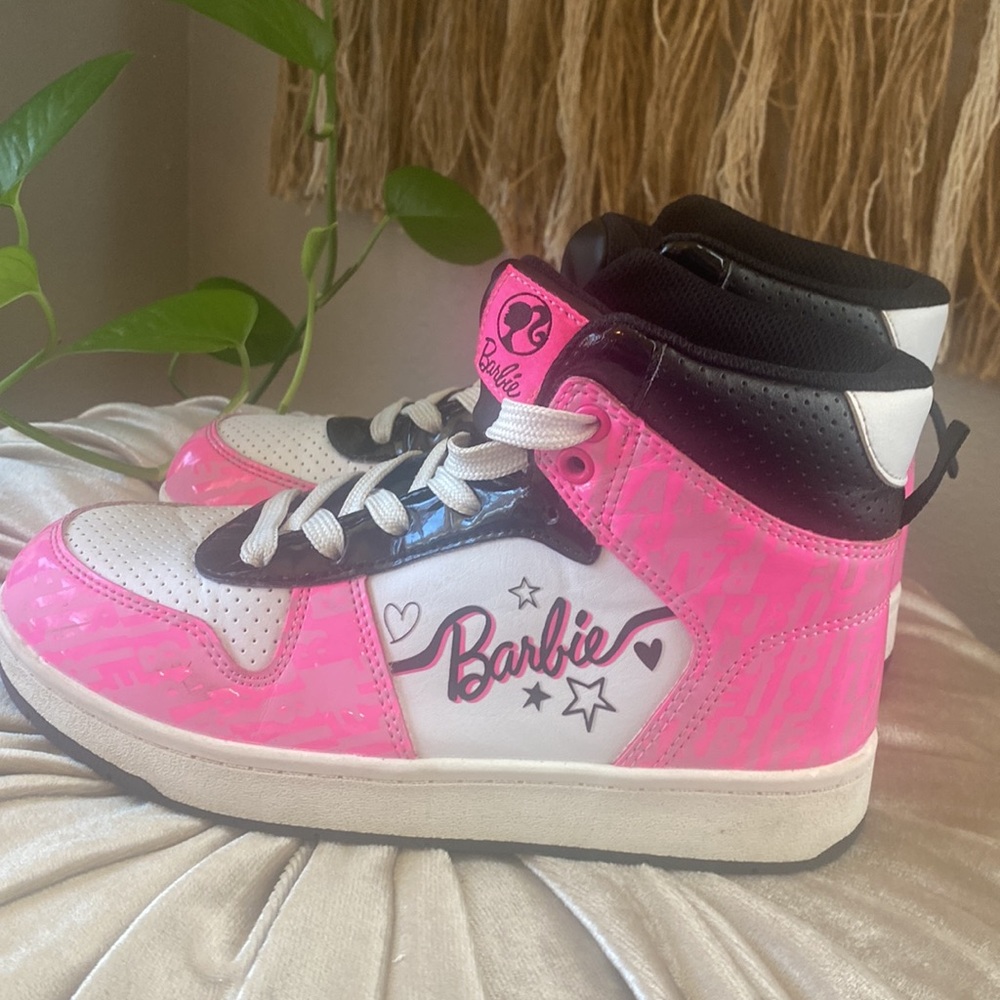 - 🎀 Barbie Mattel Girls High top Sneakers Size 3 Pink - Picture 9 of 10